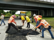 拿督沈桂贤服务团队积极走入基层