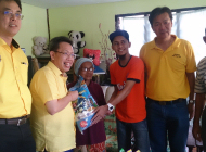 马拉工艺大学学生代表理事会校友，成功协助石角地区6所贫穷马来同胞的房屋维修工程