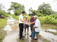 WILFRED YAP HELPING A WAY OUT FOR THREE FAMILIES IN PENRISSEN