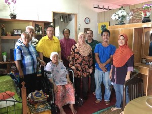 helpinglessfortunate2